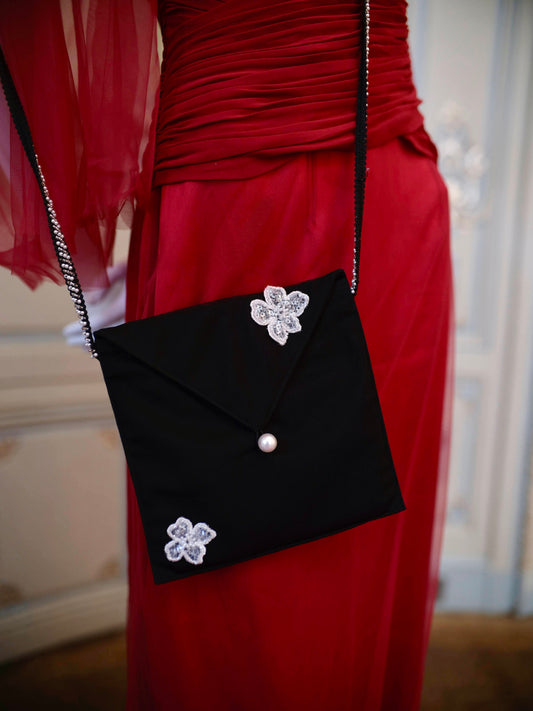 G. Cross-body-purse inspired by La Belle Époque Couture in Black